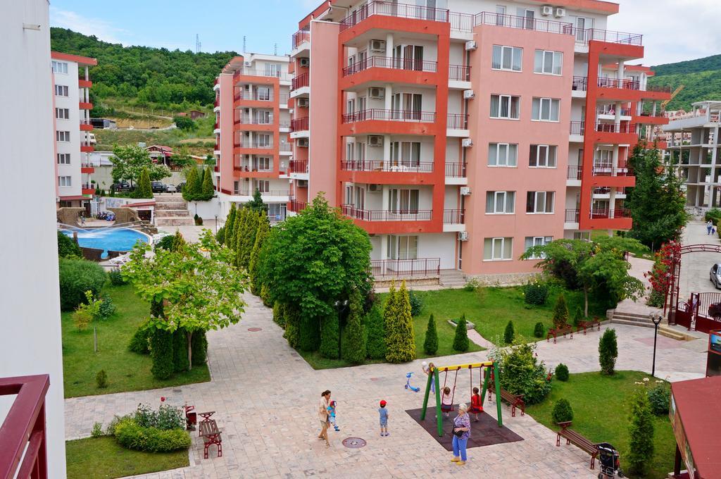 Gt Privilege Fort Beach Apartments Elenite Kültér fotó