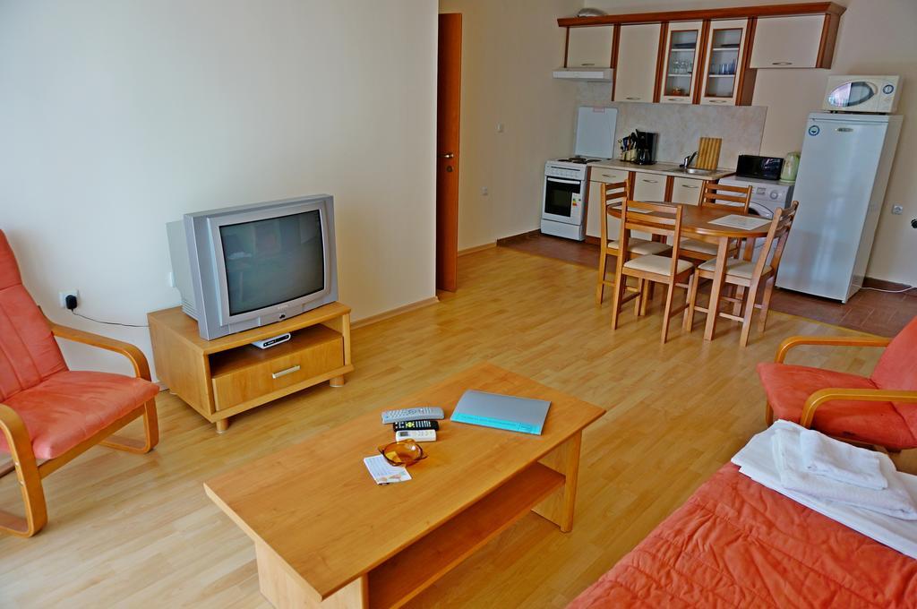 Gt Privilege Fort Beach Apartments Elenite Kültér fotó